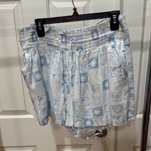 SO Women's Light Blue and White Cargo Shorts. Very soft material